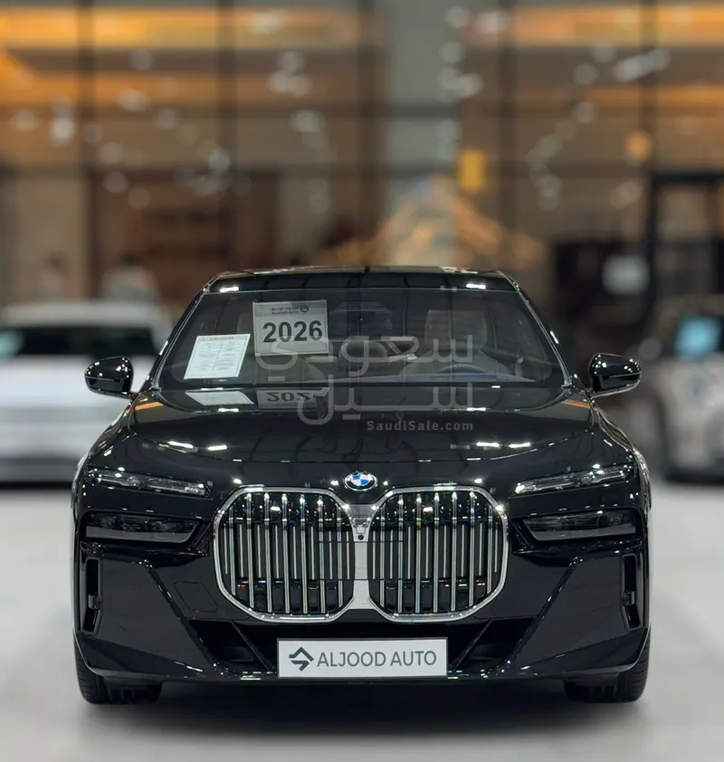 2026 بي ام دبليو الفئة السابعة 735 إل أي إنديفيجوال