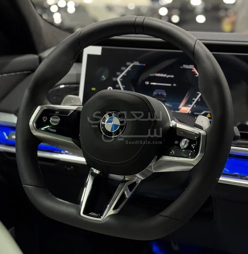 2026 بي ام دبليو الفئة السابعة 735 إل أي إنديفيجوال