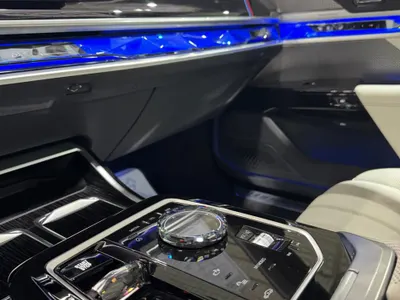 2026 بي ام دبليو الفئة السابعة 735 إل أي إنديفيجوال