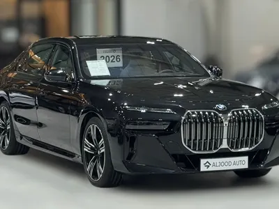 2026 بي ام دبليو الفئة السابعة 735 إل أي إنديفيجوال