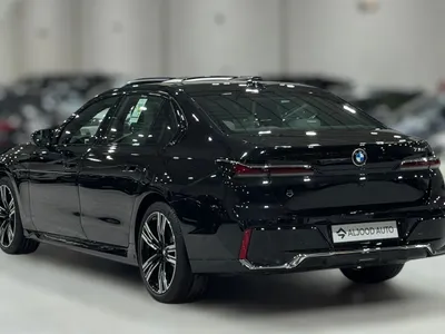 2026 بي ام دبليو الفئة السابعة 735 إل أي إنديفيجوال