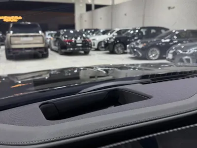 2026 بي ام دبليو الفئة السابعة 735 إل أي إنديفيجوال