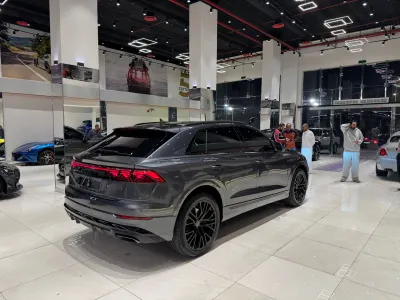 2025 اودي كيو 8