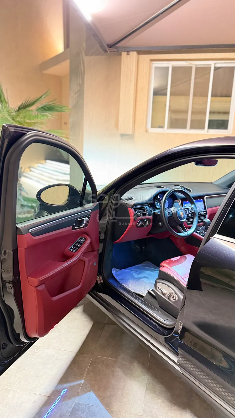 2022 بورش ماكان