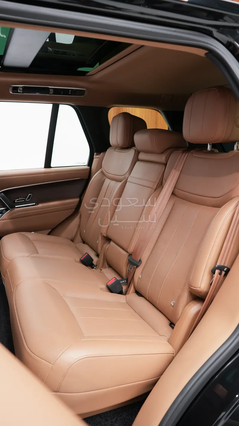 2025 لاند روفر رينج روفر فوج اس اي