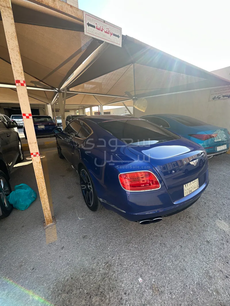 2013 بنتلي كونتيننتل جي تي