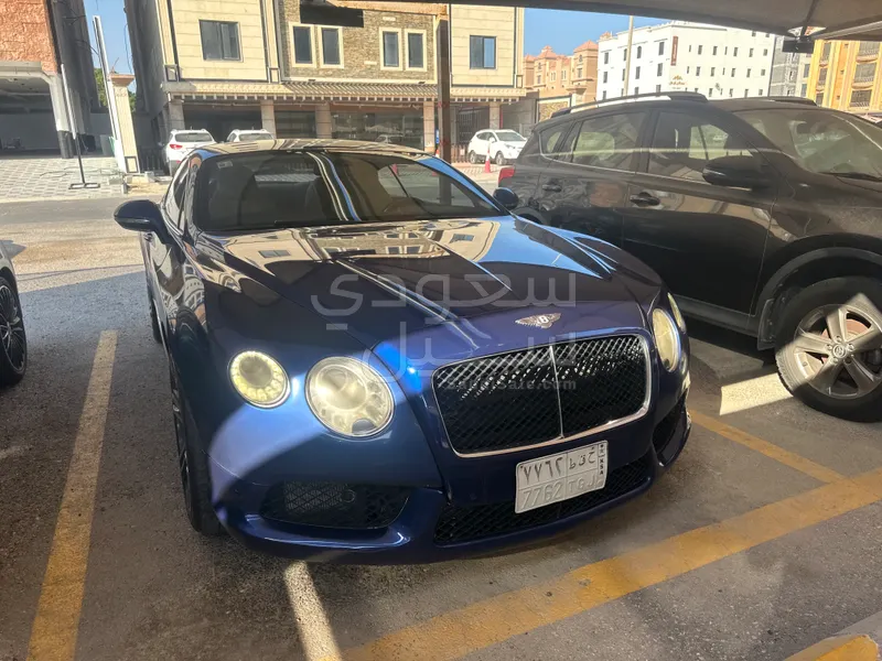 2013 بنتلي كونتيننتل جي تي