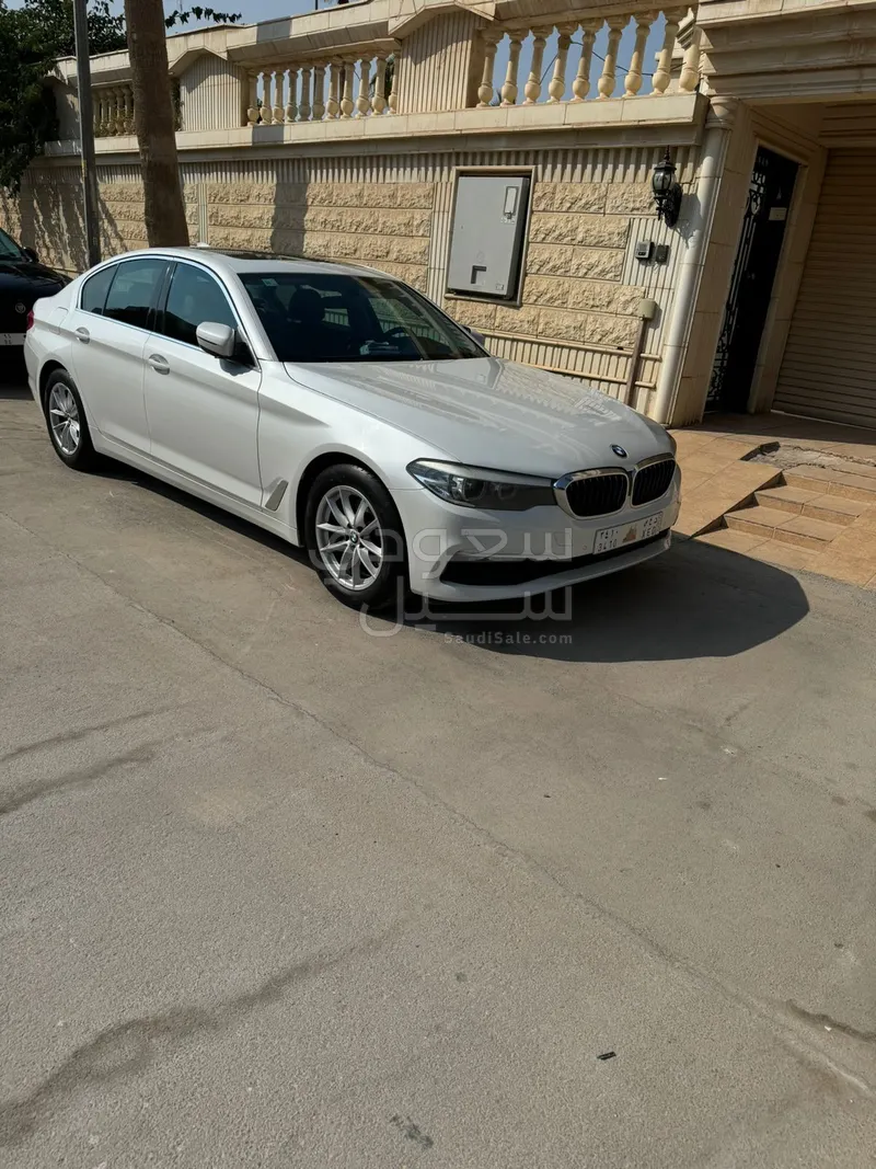 2019 بي ام دبليو الفئة الخامسة 520 أي