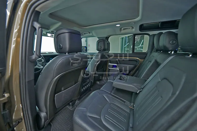 2020 Land Rover Defender HSE