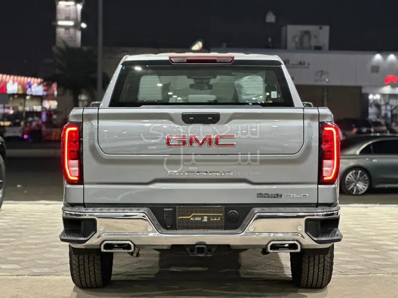 2024 GMC Sierra SLE