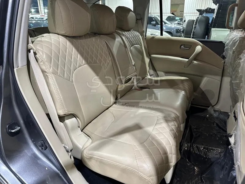 2023 Nissan Patrol SE