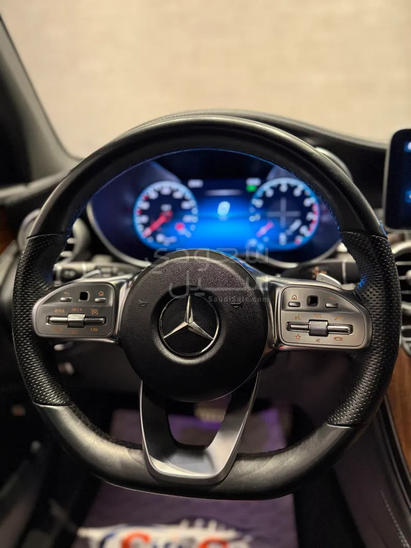 2020 مرسيدس - بنز جي إل سي 200