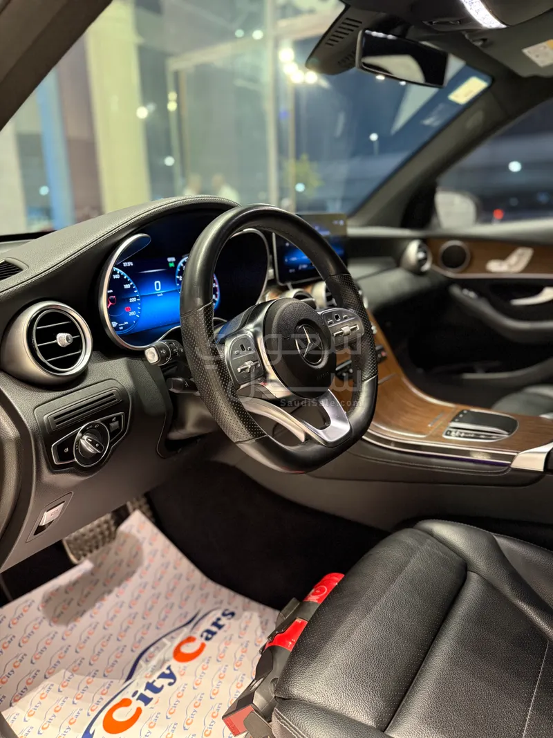 2020 مرسيدس - بنز جي إل سي 200