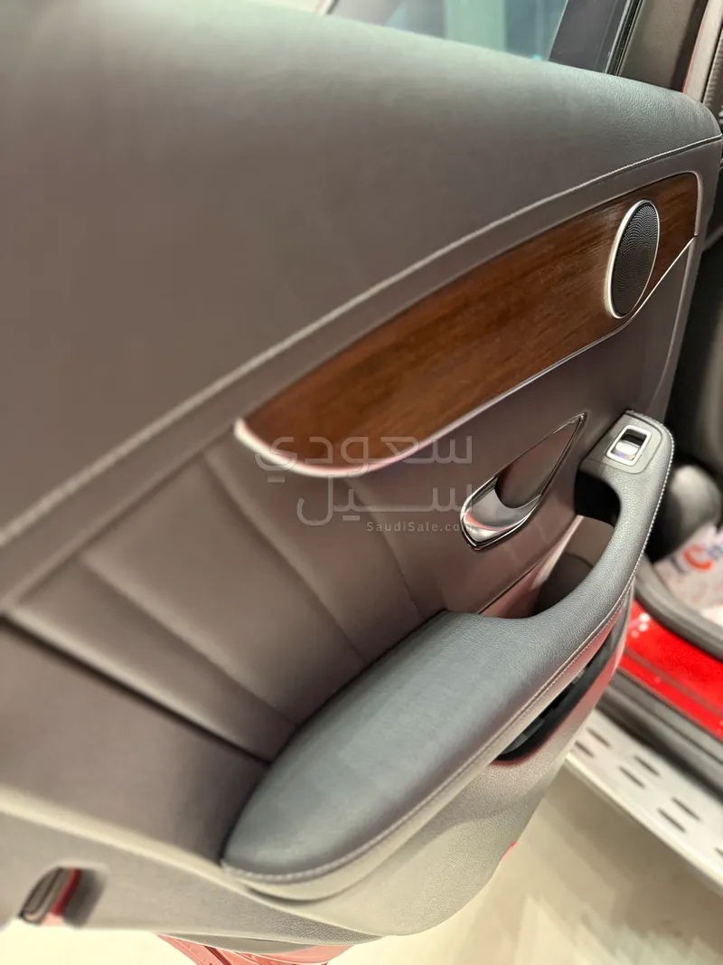 2020 مرسيدس - بنز جي إل سي 200