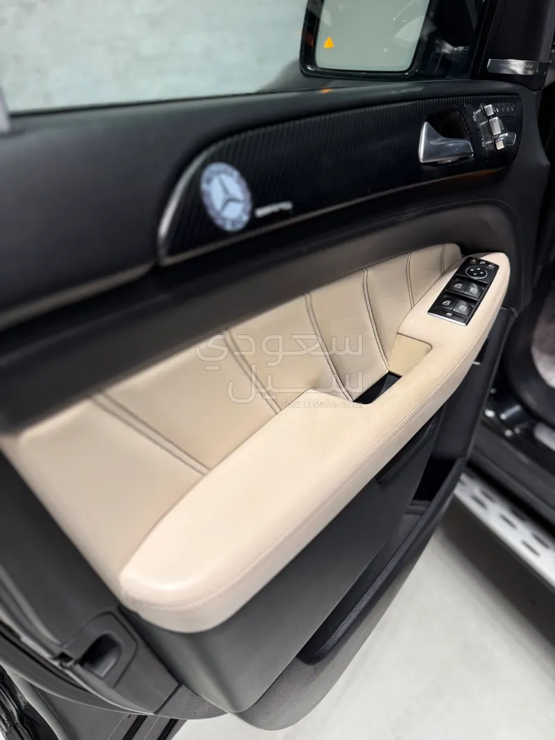 2016 مرسيدس - بنز جي إل إي 63إس أي إم جي