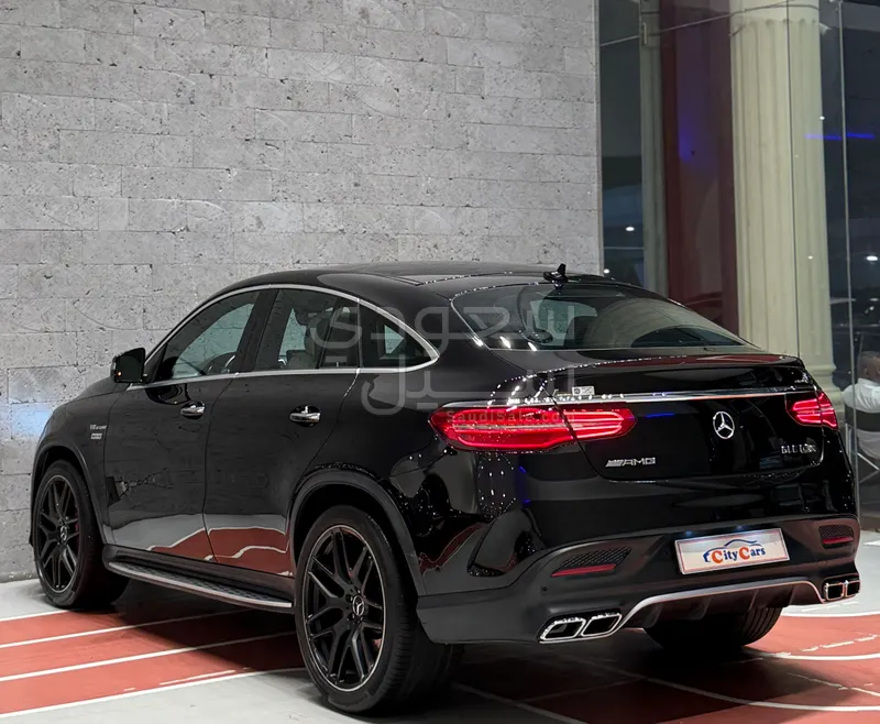 2016 مرسيدس - بنز جي إل إي 63إس أي إم جي