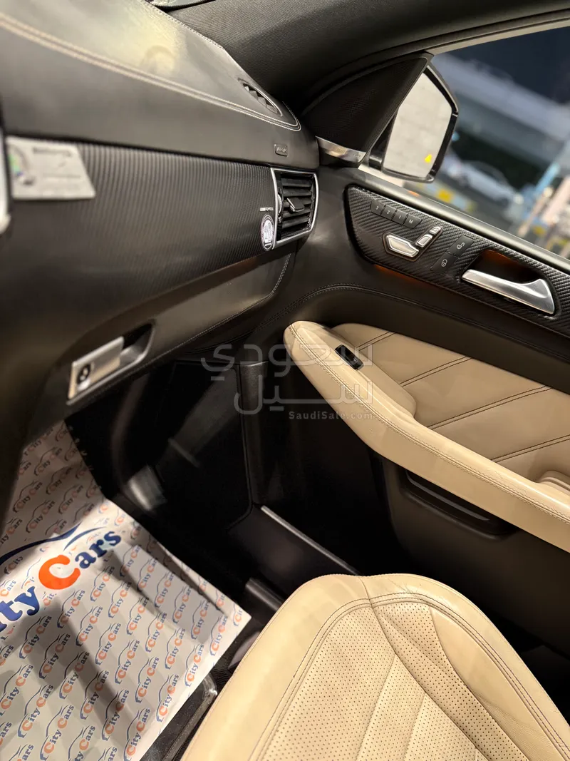 2016 مرسيدس - بنز جي إل إي 63إس أي إم جي