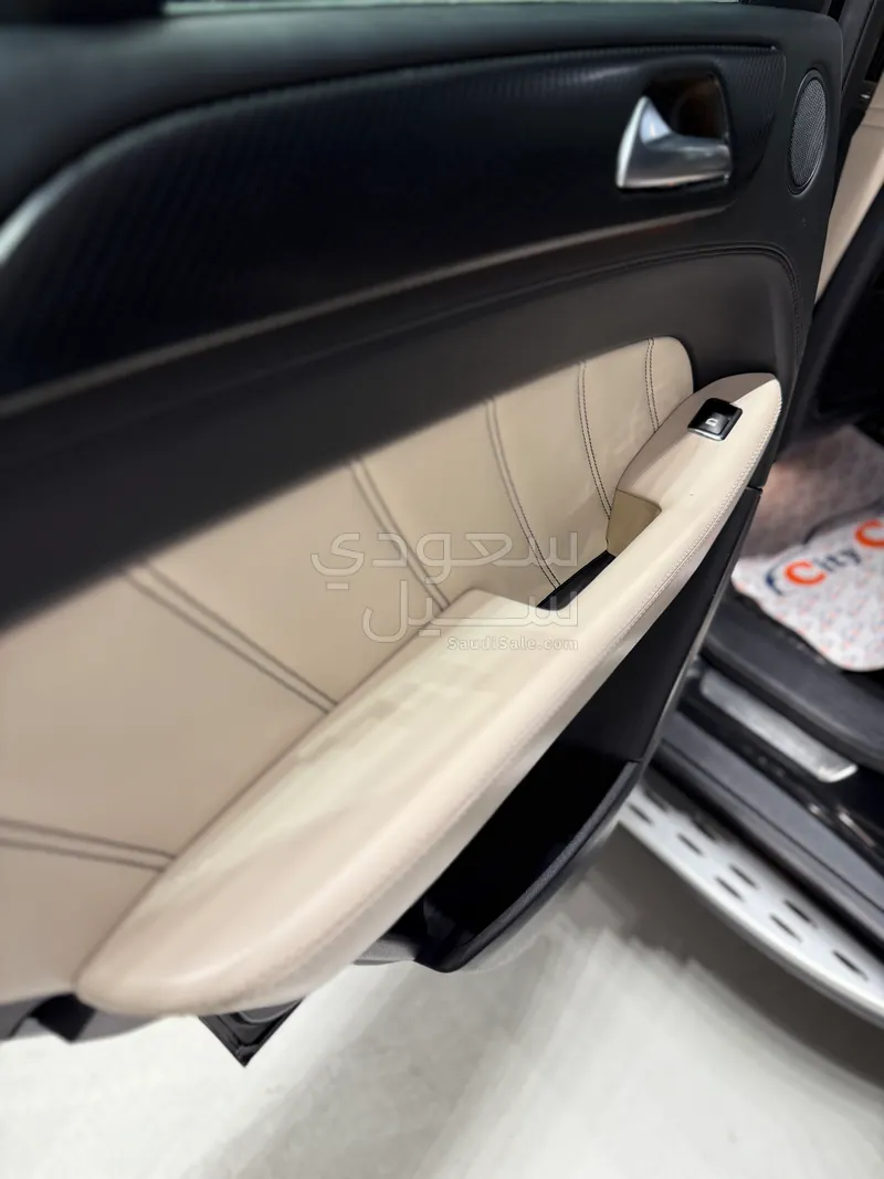 2016 مرسيدس - بنز جي إل إي 63إس أي إم جي