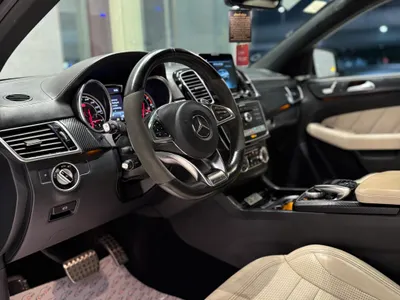 2016 مرسيدس - بنز جي إل إي 63إس أي إم جي