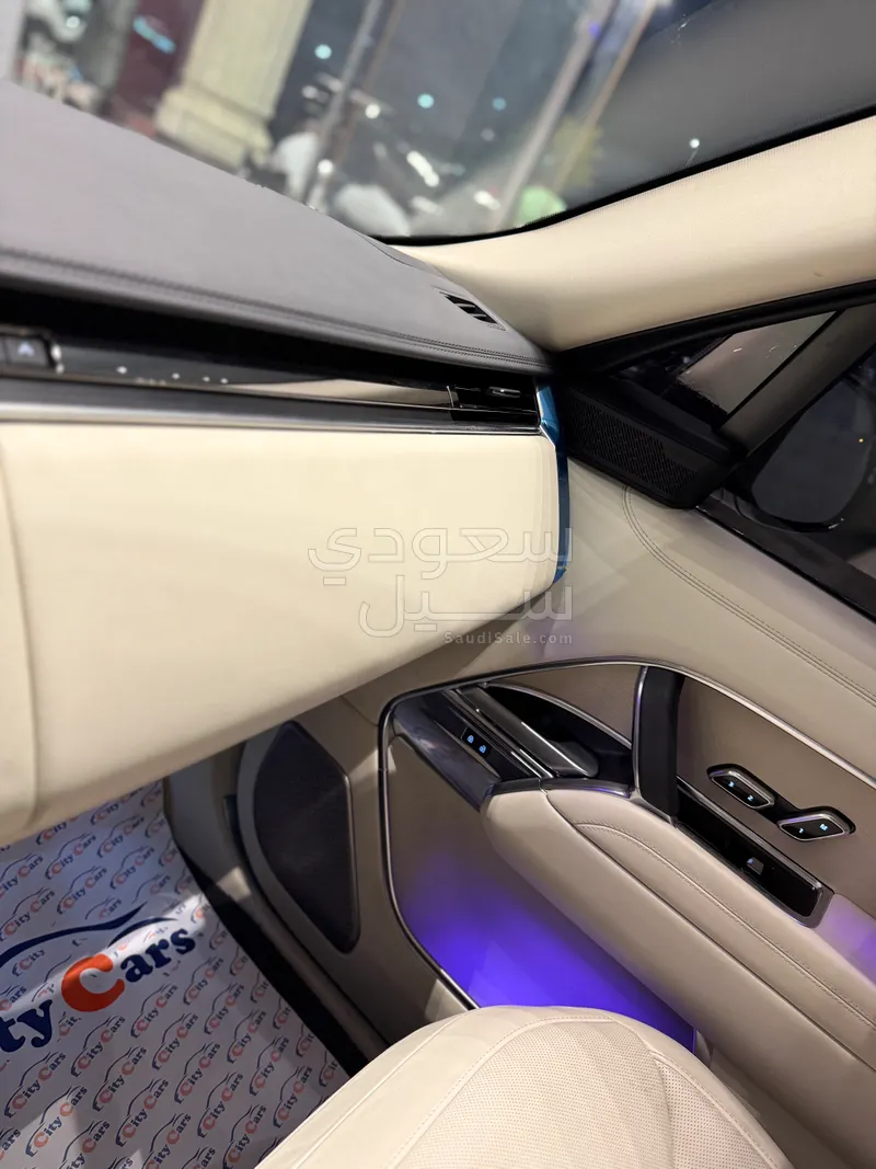 2024 لاند روفر رينج روفر اوتوبيوغرافي