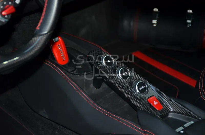 2020 فيراري اف 8 تريبوتو