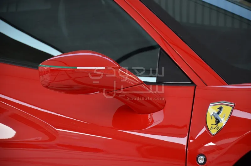 2020 فيراري اف 8 تريبوتو