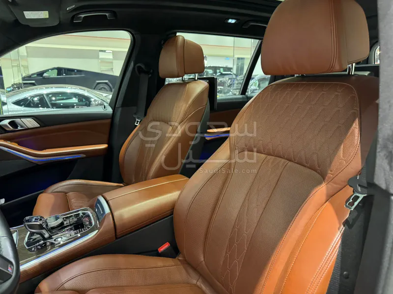 2022 بي ام دبليو الفئة اكس 7 إم كت