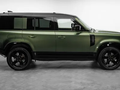 2026 لاند روفر ديفيندر اكس داينمك