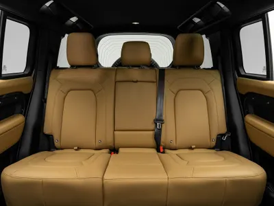 2026 لاند روفر ديفيندر اكس داينمك