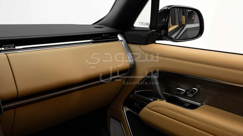 2025 لاند روفر رينج روفر اوتوبيوغرافي