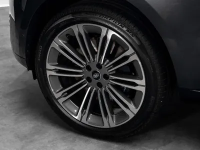 2025 لاند روفر رينج روفر اوتوبيوغرافي