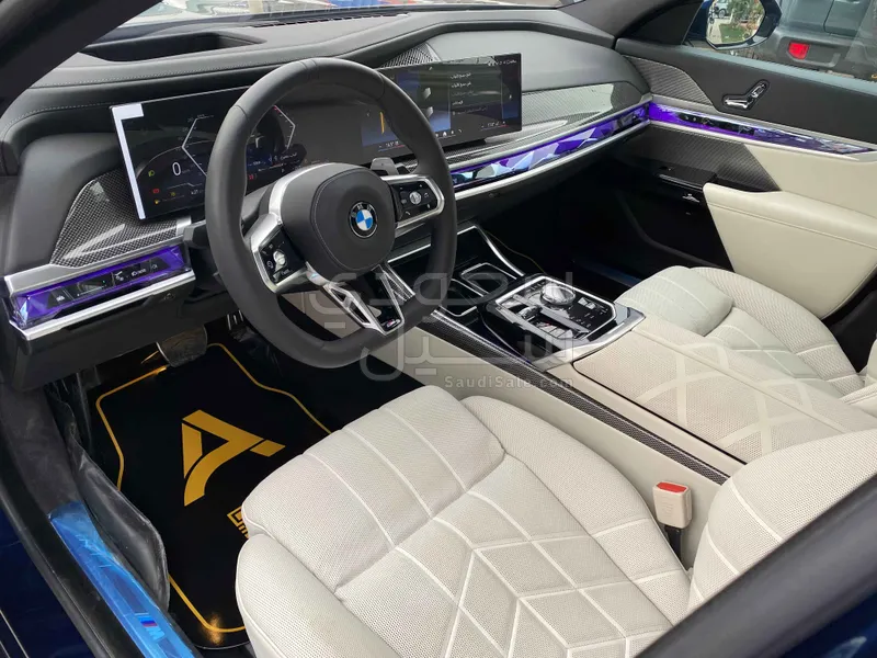 2026 بي ام دبليو الفئة السابعة 735أي
