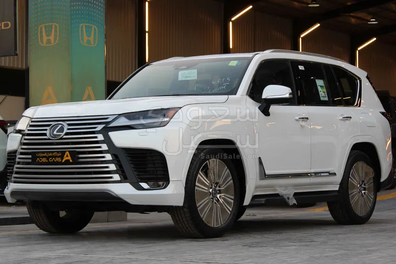2025 لكزس إل إكس 600