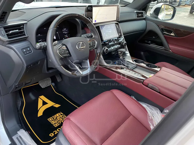 2025 لكزس إل إكس 600