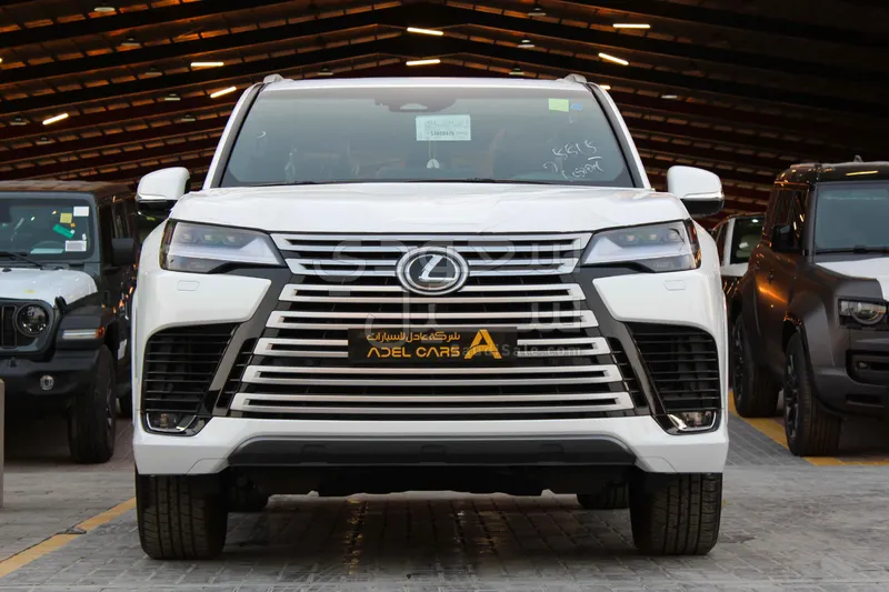 2025 لكزس إل إكس 600