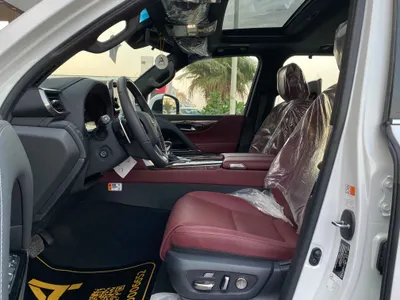 2025 لكزس إل إكس 600