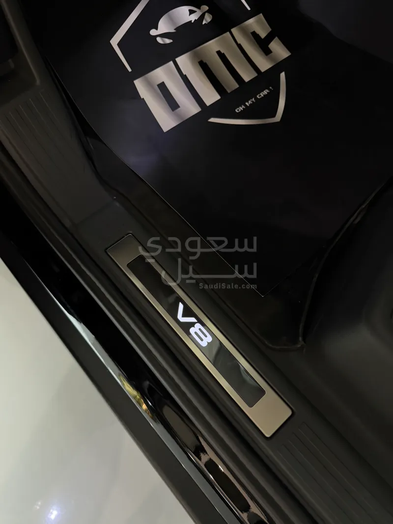 2025 لاند روفر ديفيندر إصدار كارباثيان