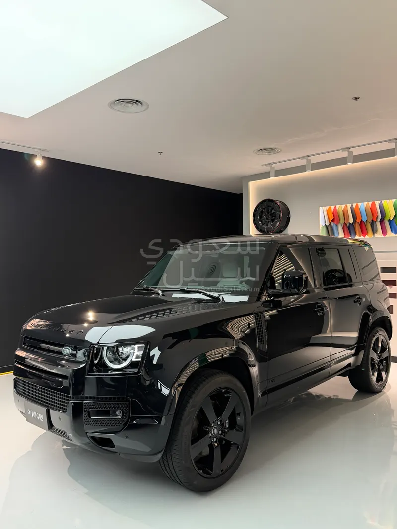 2025 لاند روفر ديفيندر إصدار كارباثيان