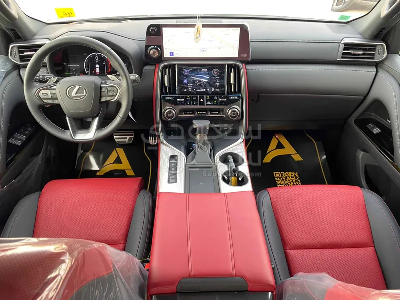 2025 لكزس إل إكس 600 إف