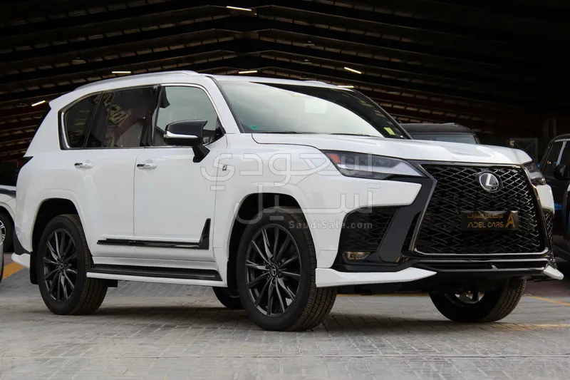 2025 لكزس إل إكس 600 إف