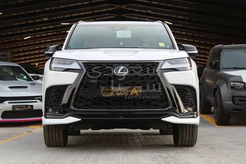 2025 لكزس إل إكس 600 إف