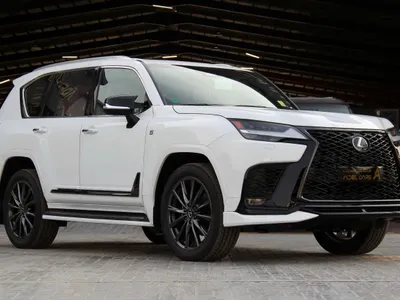 2025 لكزس إل إكس 600 إف