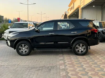 2016 تويوتا فورشنر في اكس