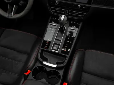 2024 بورش ماكان جي تي اس