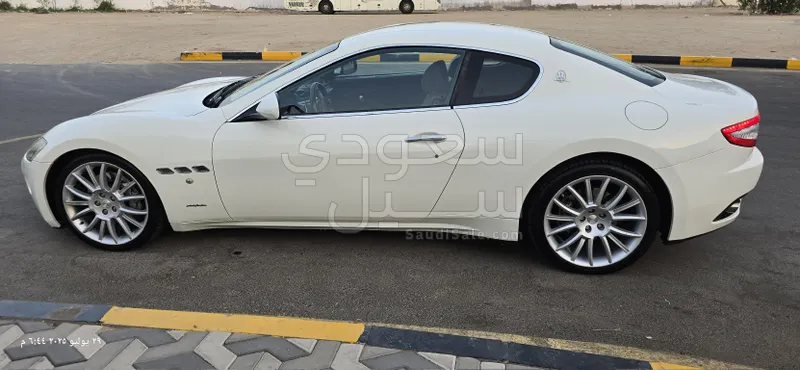 2012 مازيراتي جرانتوريزمو إم سي 1