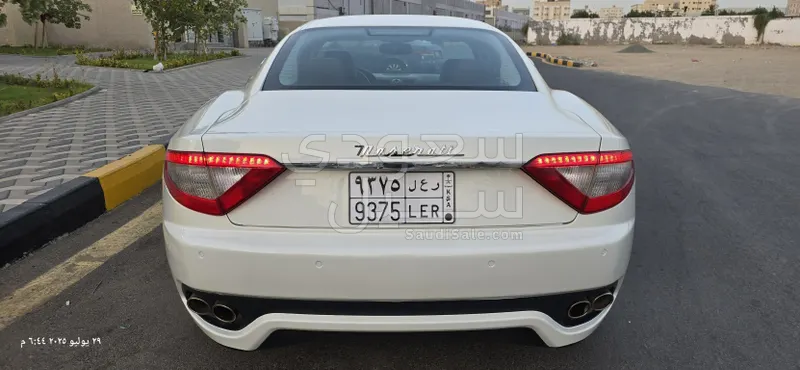 2012 مازيراتي جرانتوريزمو إم سي 1