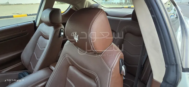 2012 مازيراتي جرانتوريزمو إم سي 1