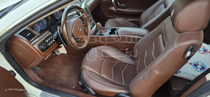 2012 مازيراتي جرانتوريزمو إم سي 1