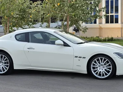 2012 مازيراتي جرانتوريزمو إم سي 1