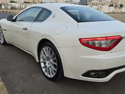 2012 مازيراتي جرانتوريزمو إم سي 1